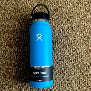 Brand new 40 ounce wide mouth Hydro Flask